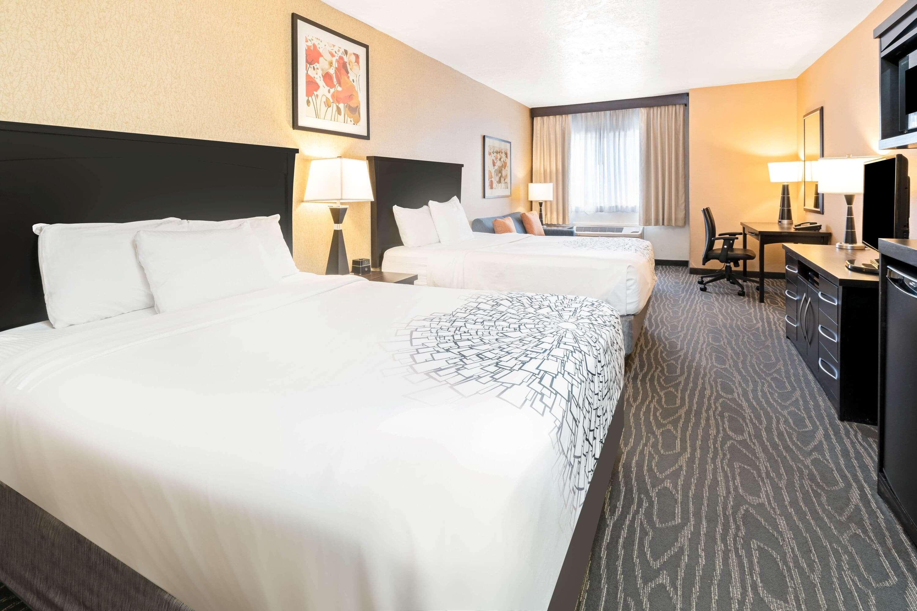 La Quinta By Wyndham Logan Hotell Eksteriør bilde