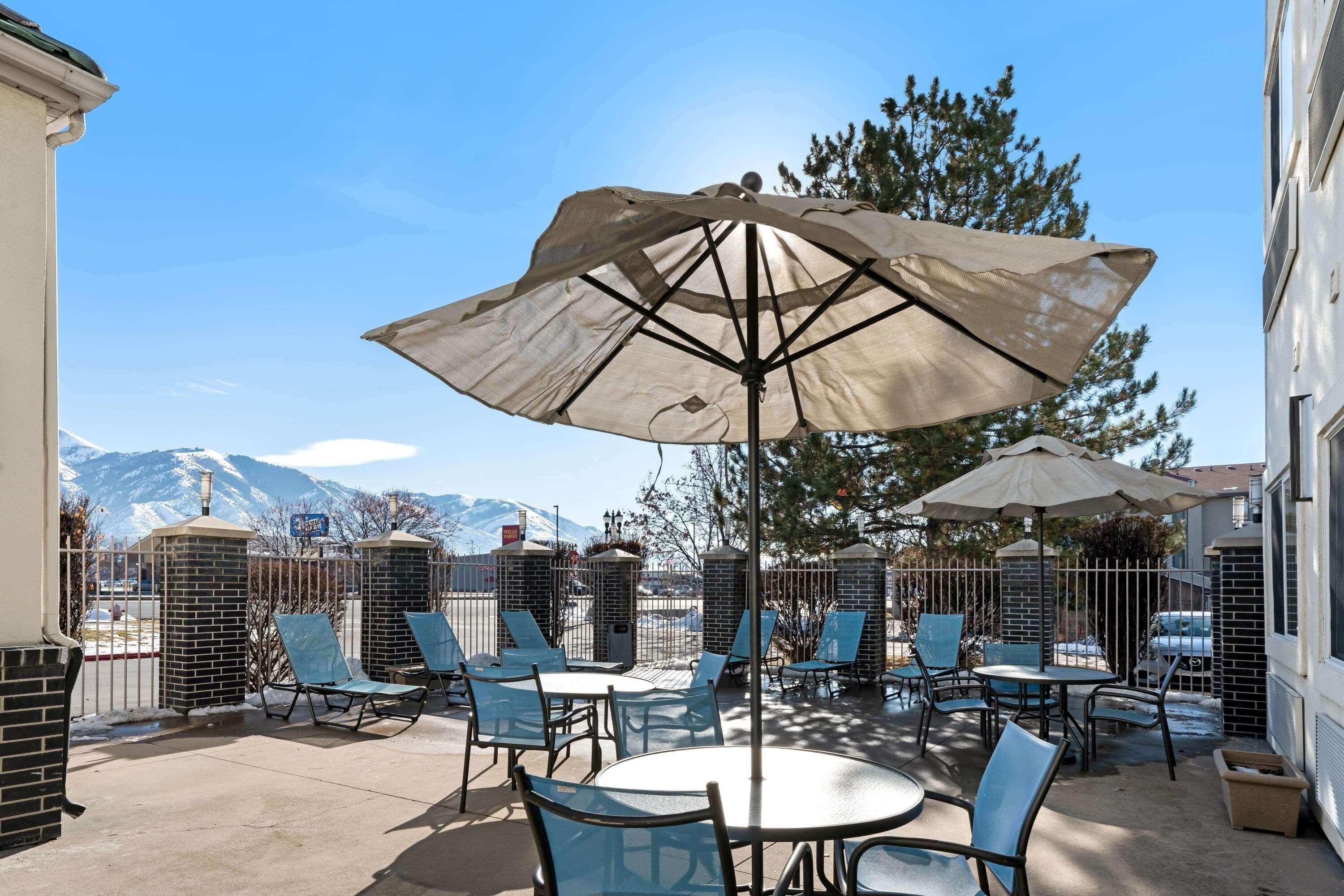 La Quinta By Wyndham Logan Hotell Eksteriør bilde