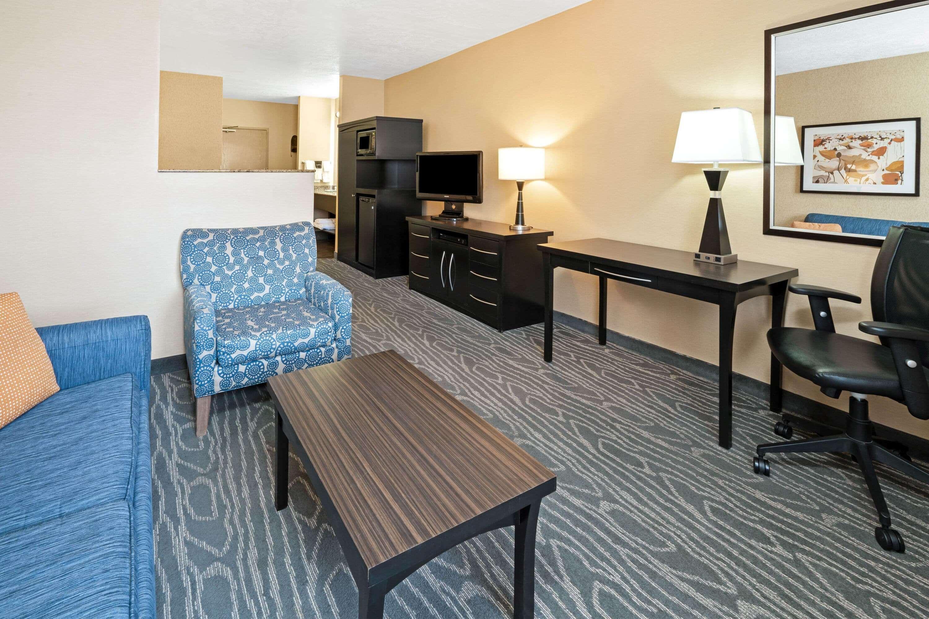 La Quinta By Wyndham Logan Hotell Eksteriør bilde