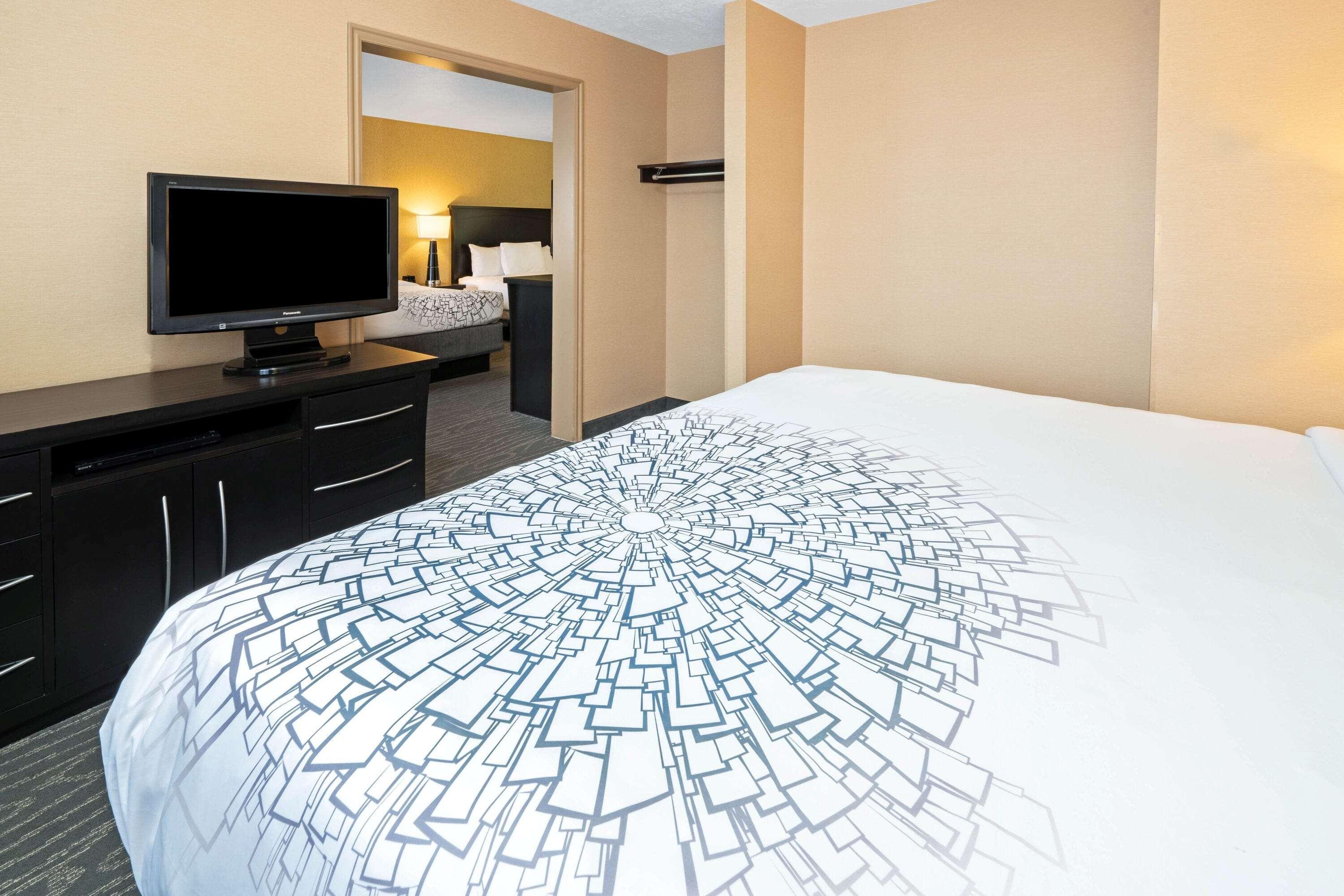 La Quinta By Wyndham Logan Hotell Eksteriør bilde